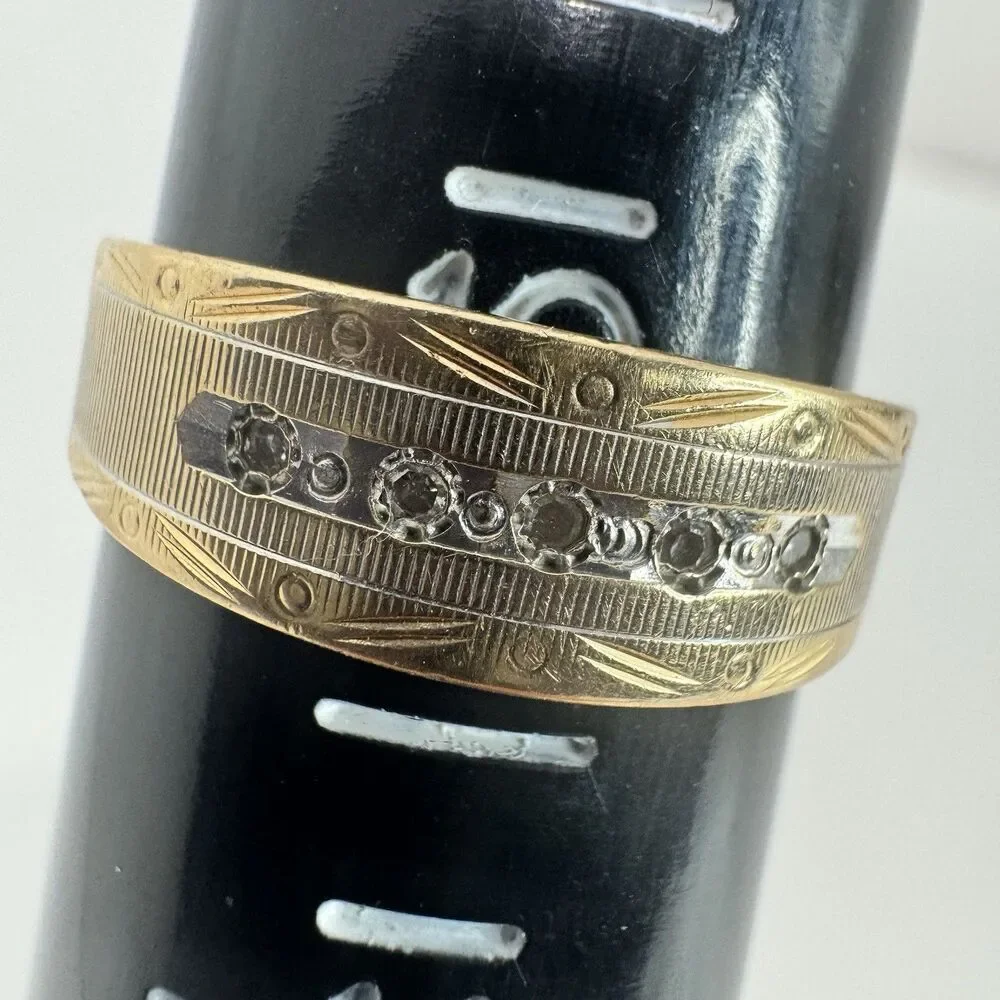 14K Gold Diamond Etched Vintage Wedding Band Sz 10.5 5 Grams Two Tone